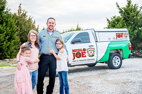 The Family owners in front of Midlo Joe Truck