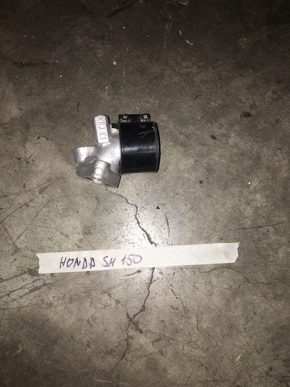COLLETTORE DI ASPIRAZIONE USATO HONDA SH 125 150 I 2005>