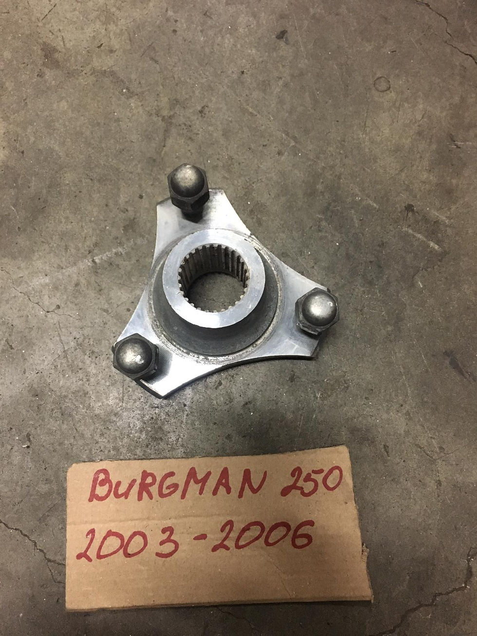 MOZZETTO RUOTA POSTERIORE USATO SUZUKI BURGMAN 250 400 03-06