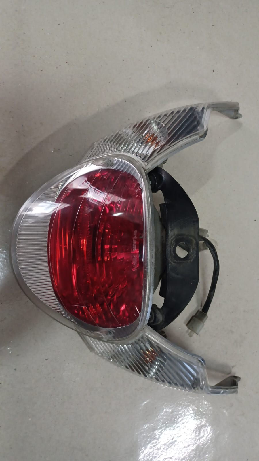 FANALE POSTERIORE E FRECCE USATO APRILIA SCARABEO LIGHT 200 250 300