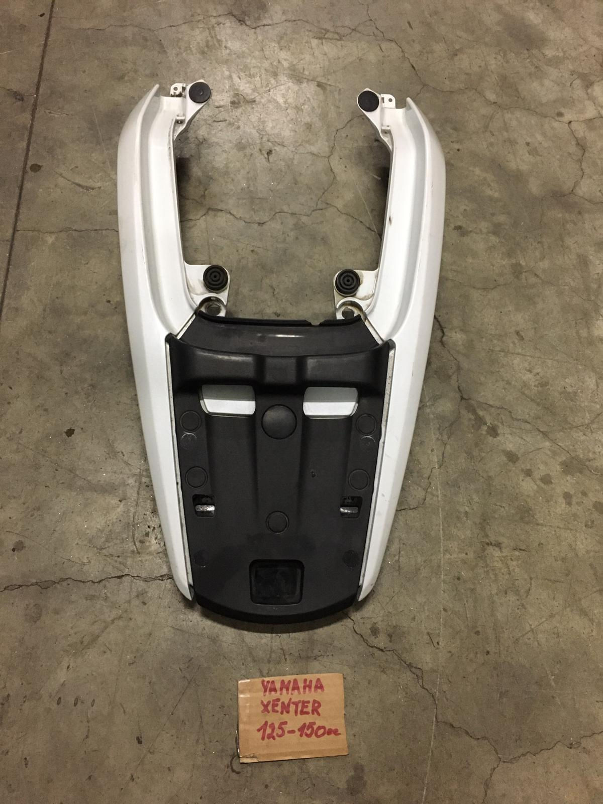 MANIGLIONE POSTERIORE COMPLETO USATO YAMAHA XENTER 125 150