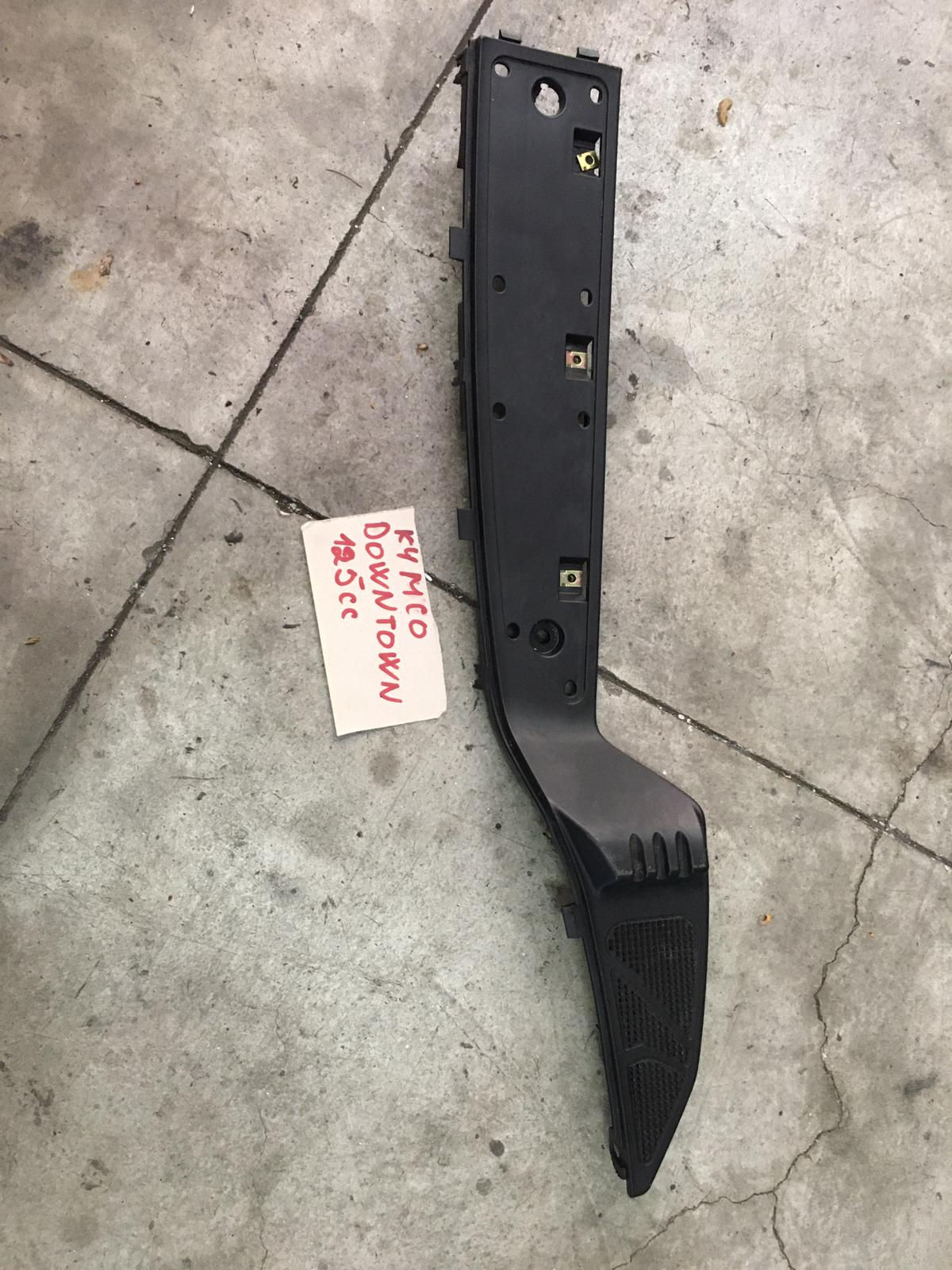 PLASTICA PEDANA APPOGGIAPIEDI DX KYMCO DOWNTOWN 125 200 300