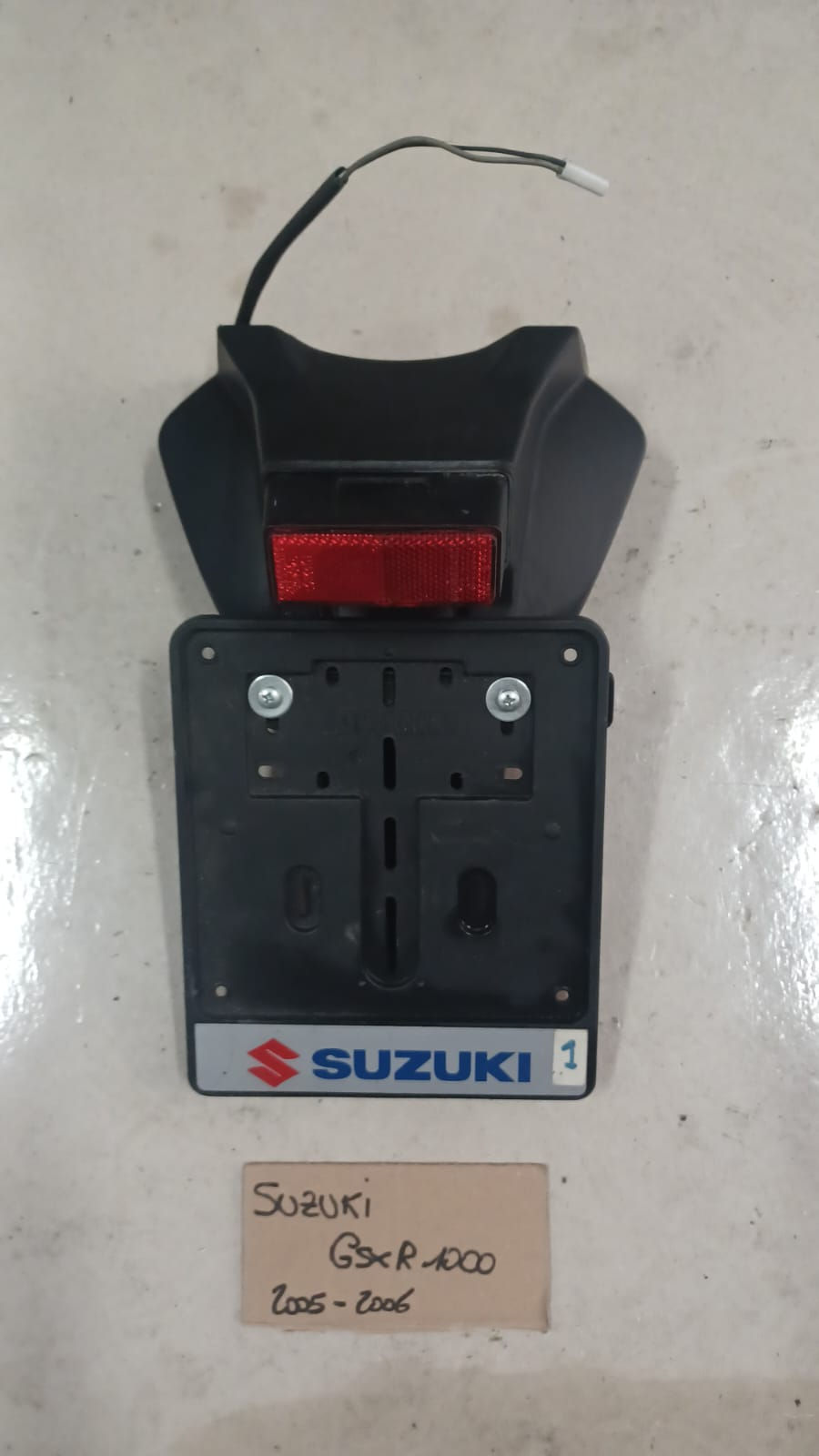 PLASTICA PARAFANGO PORTA TARGA SUZUKI GSX R 1000 05 - 06