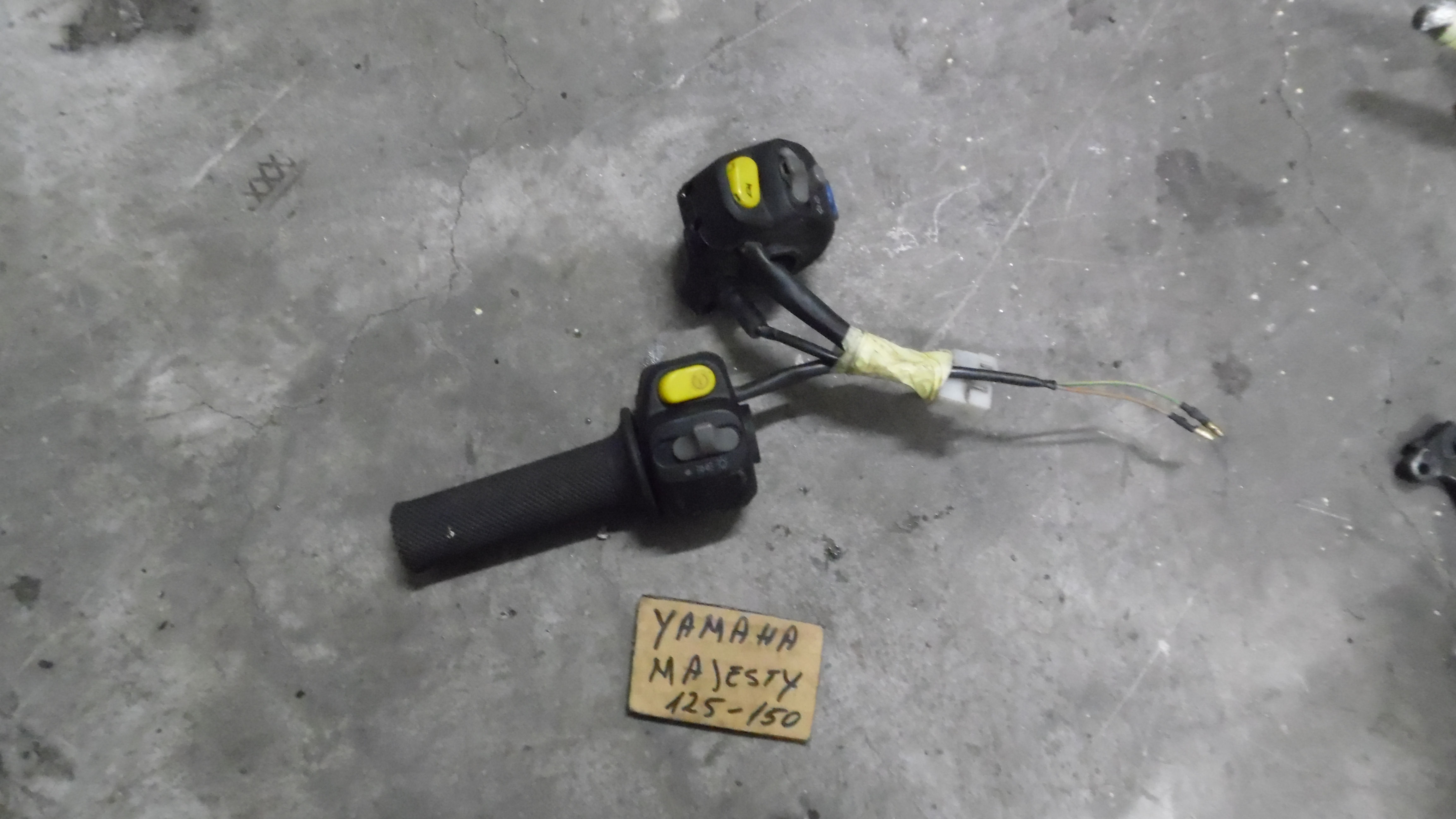 COPPIA DEVIO LUCI USATI YAMAHA MAJESTY 125 150 180 99 - 07