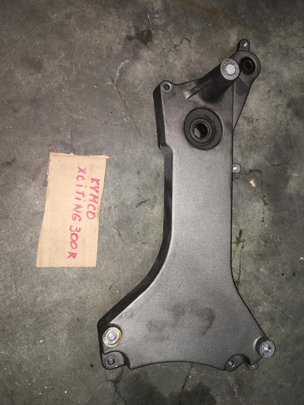 STAFFA SUPPORTO MARMITTA USATA KYMCO XCITING 300cc