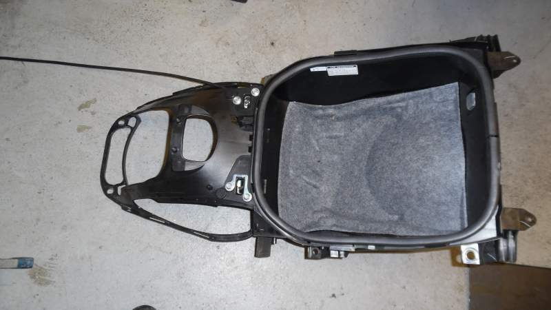 PLASTICA VANO SOTTO SELLA USATA YAMAHA T MAX 500 530 2008 - 2016