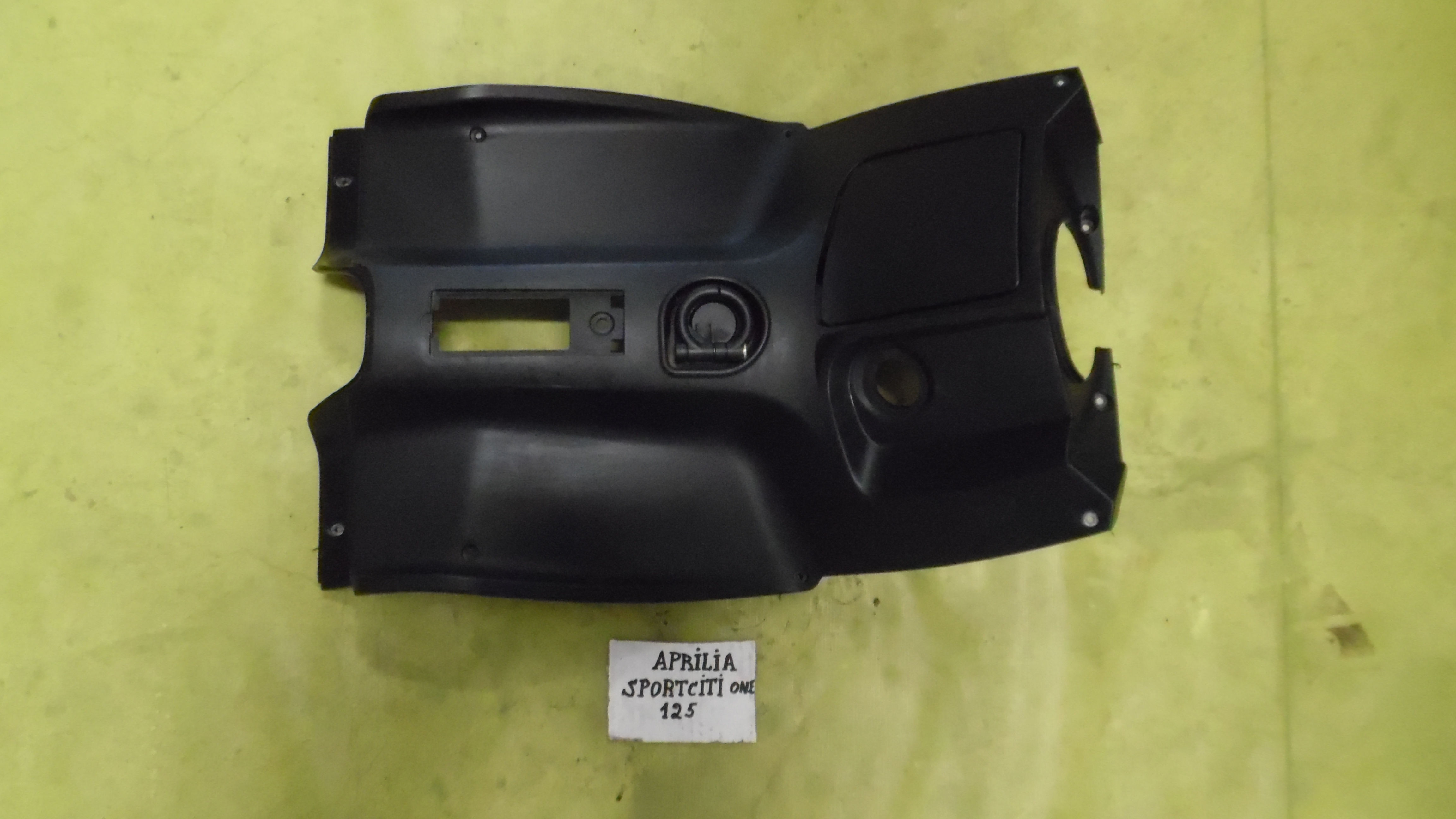 Plastica retroscudo usata aprilia sportcity one 50 125