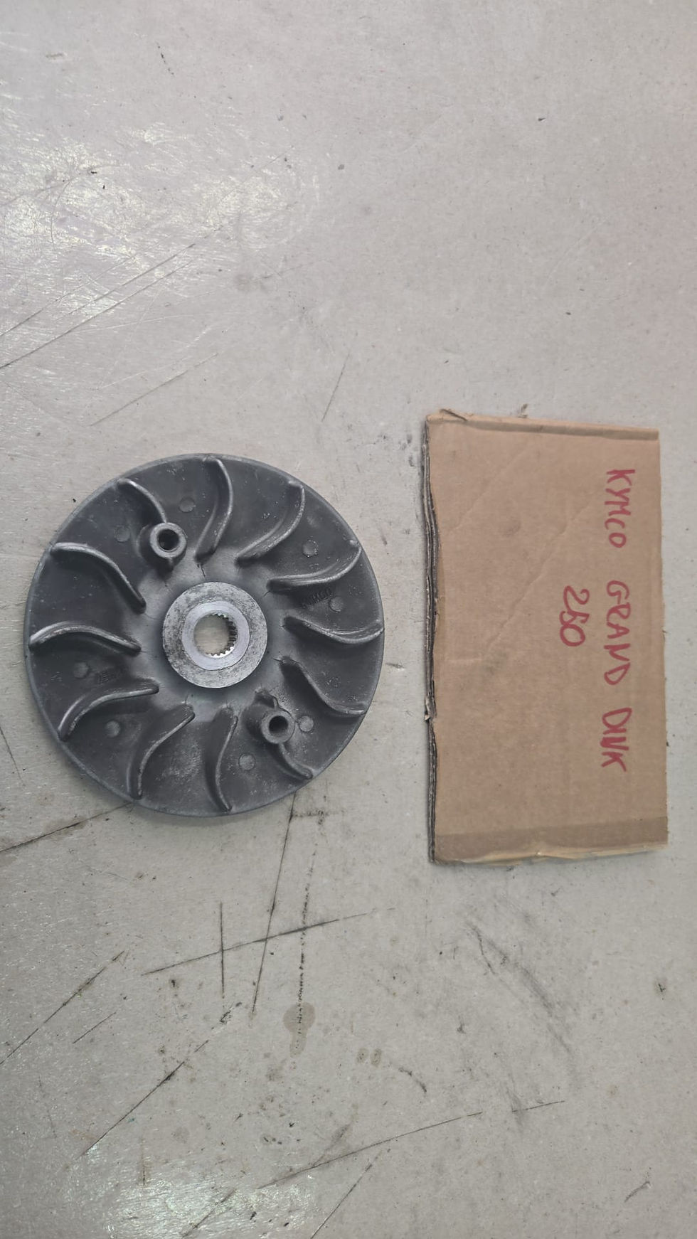 SEMI PULEGGIA FISSA VARIATORE USATA KYMCO GRAN DINK 250