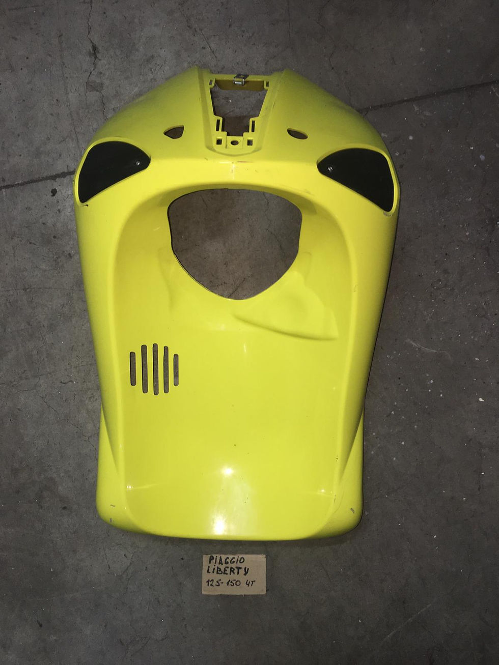 CARENA SCUDO ANTERIORE USATA PIAGGIO LIBERTY 50 125 150 07>