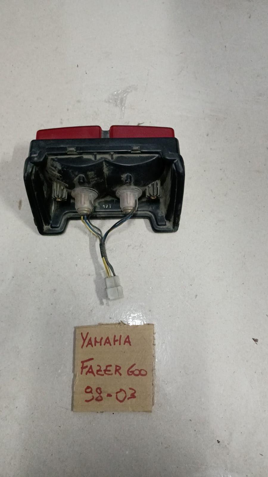 Miniatura: FANALE POSTERIORE USATO YAMAHA FAZER 600 1998 2003