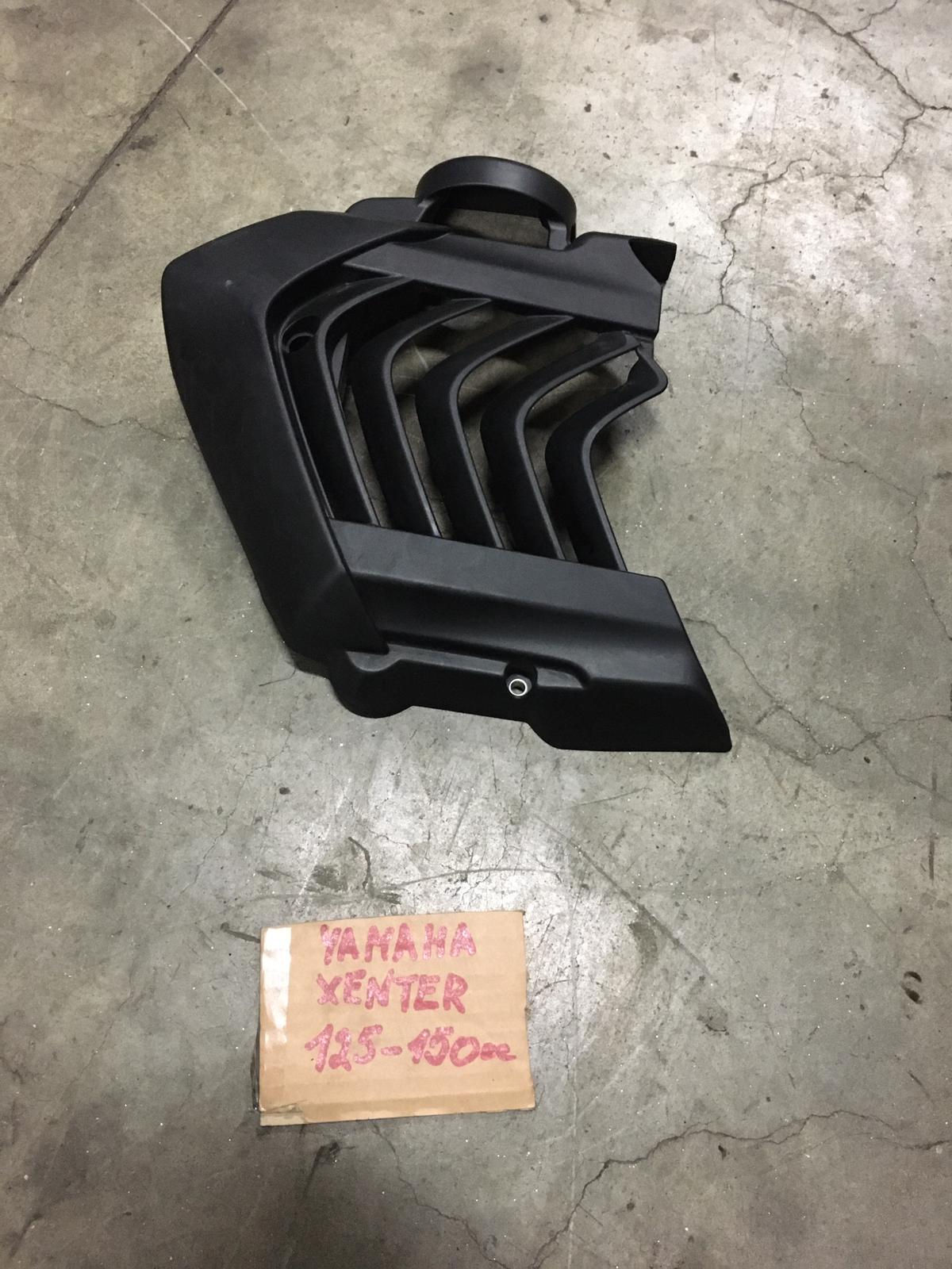 PLASTICA GRIGLIA RADIATORE USATA YAMAHA XENTER 125 150