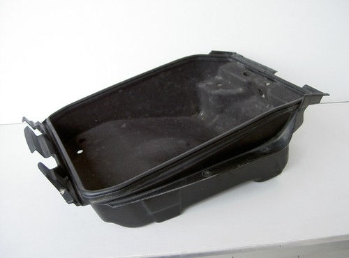PLASTICA VANO SOTTOSELLA USATO SUZUKI BURGMAN 250 400 98-02