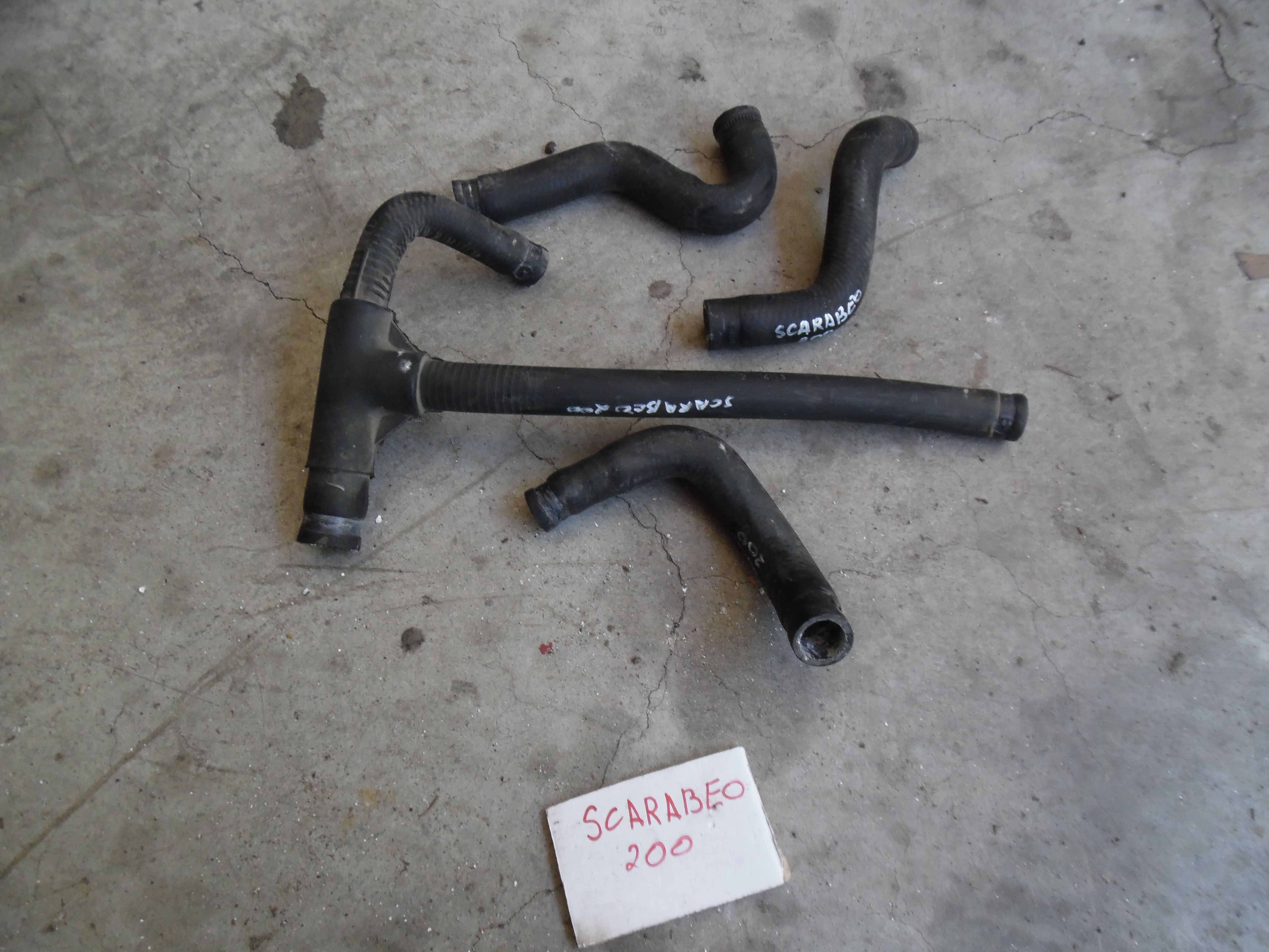 MANICOTTI ACQUA RADIATORE APRILIA SCARABEO 125 150 200 MOT PIAG