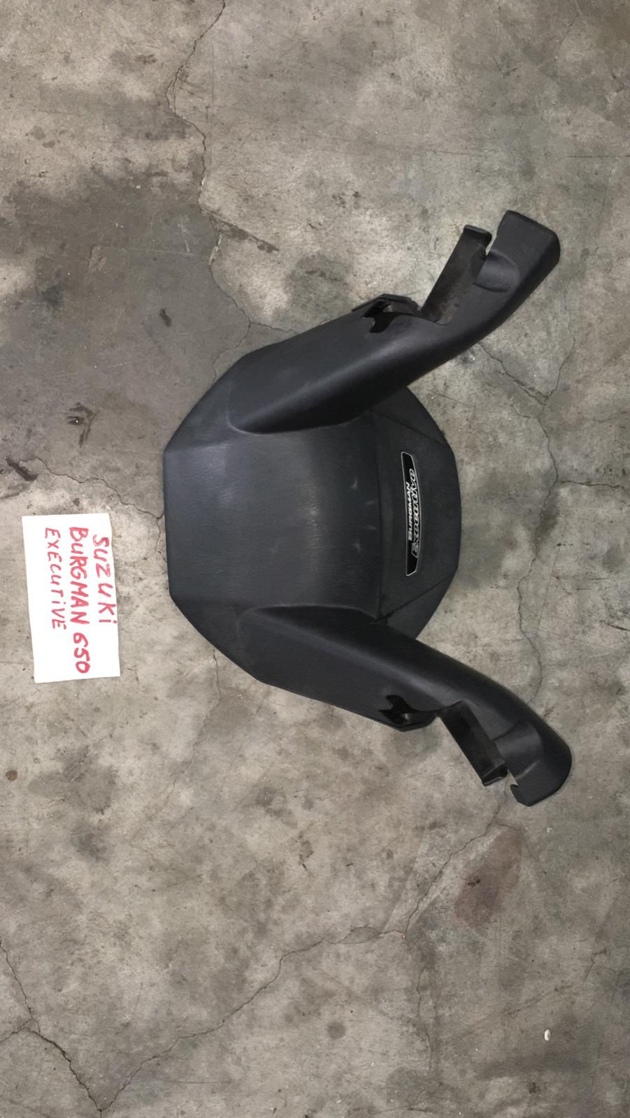 COPPIA PLASTICHE MANUBRIO USATE SUZUKI BURGMAN 650 FINO 2013