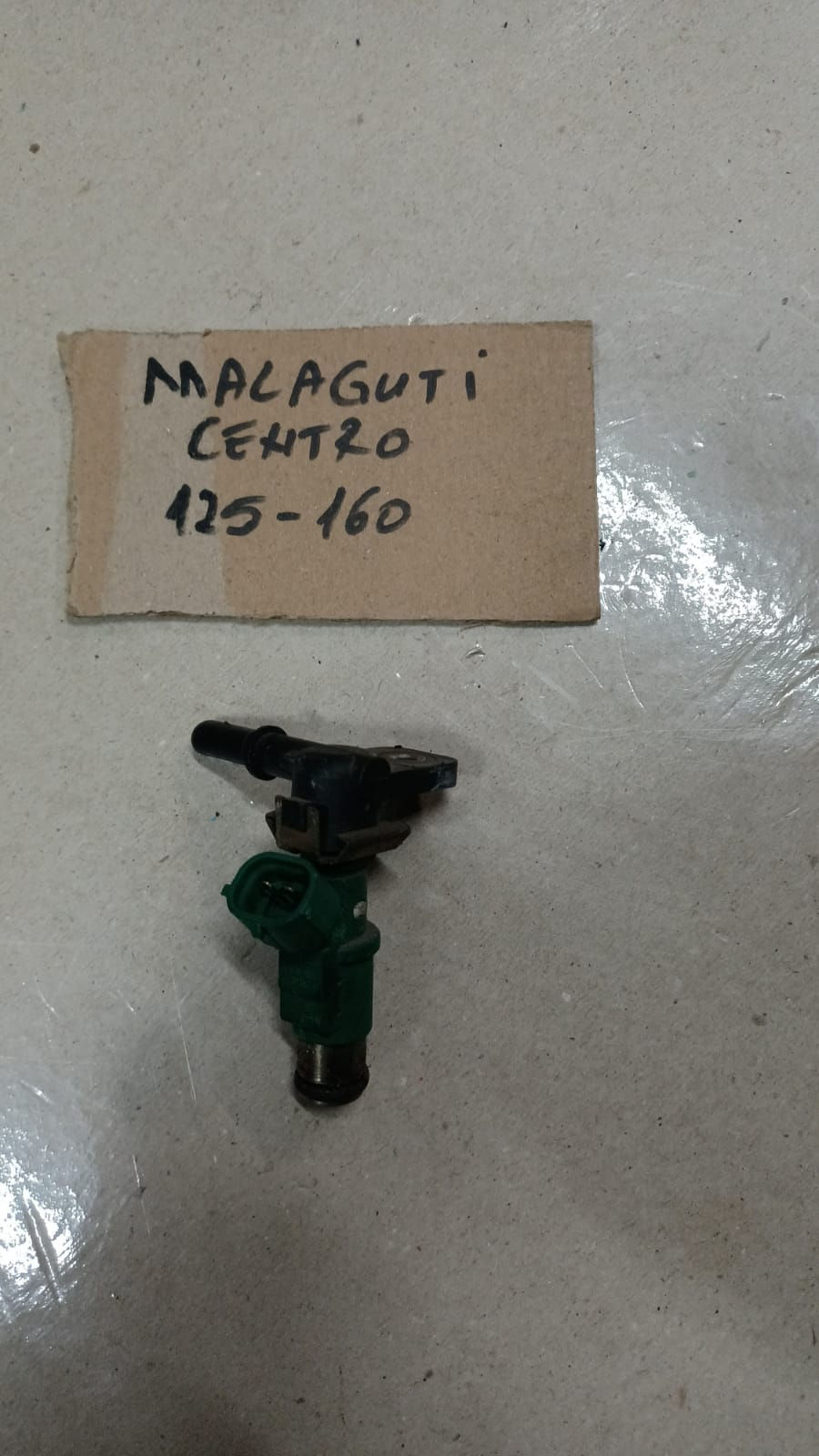 INIETTORE BENZINA USATO MALAGUTI CENTRO 125 160 I.E