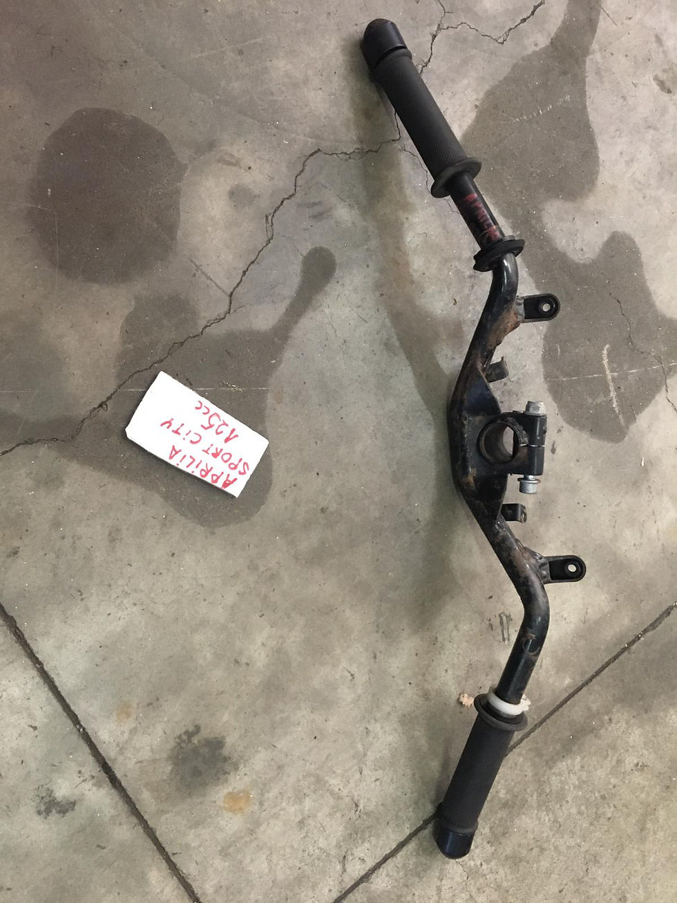 MANUBRIO USATO APRILIA SPORTCITY 125 200 250 300