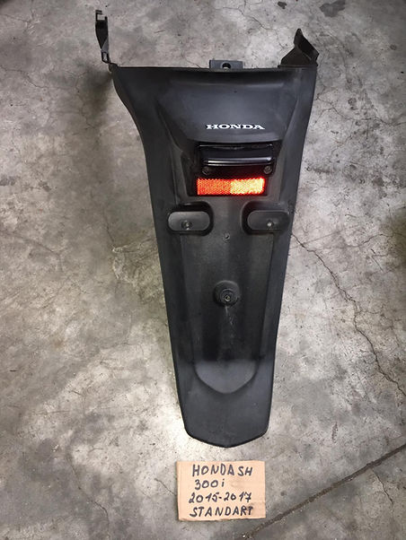 PARAFANGO POSTERIORE PORTA TARGA HONDA SH 300 I 15-17 Centro