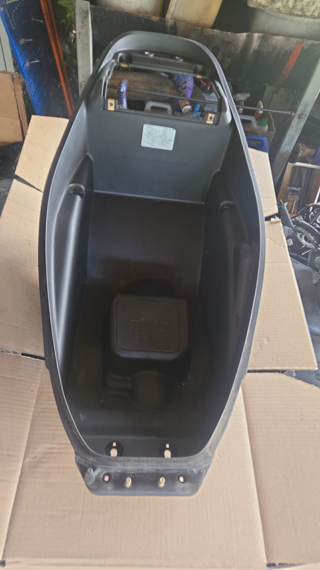 PLASTICA VANO SOTTO SELLA USATO KYMCO AGILITY R16 PLUS