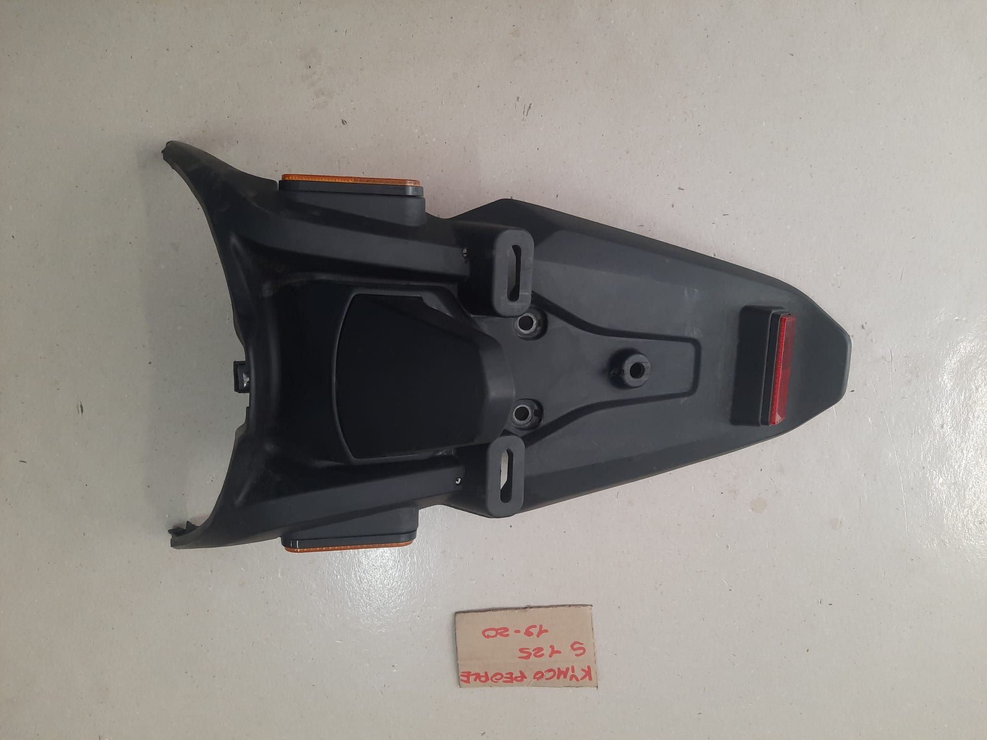 PLASTICA PARAFANGO PORTA TARGA KYMCO PEOPLE S 125 I 17 - 19