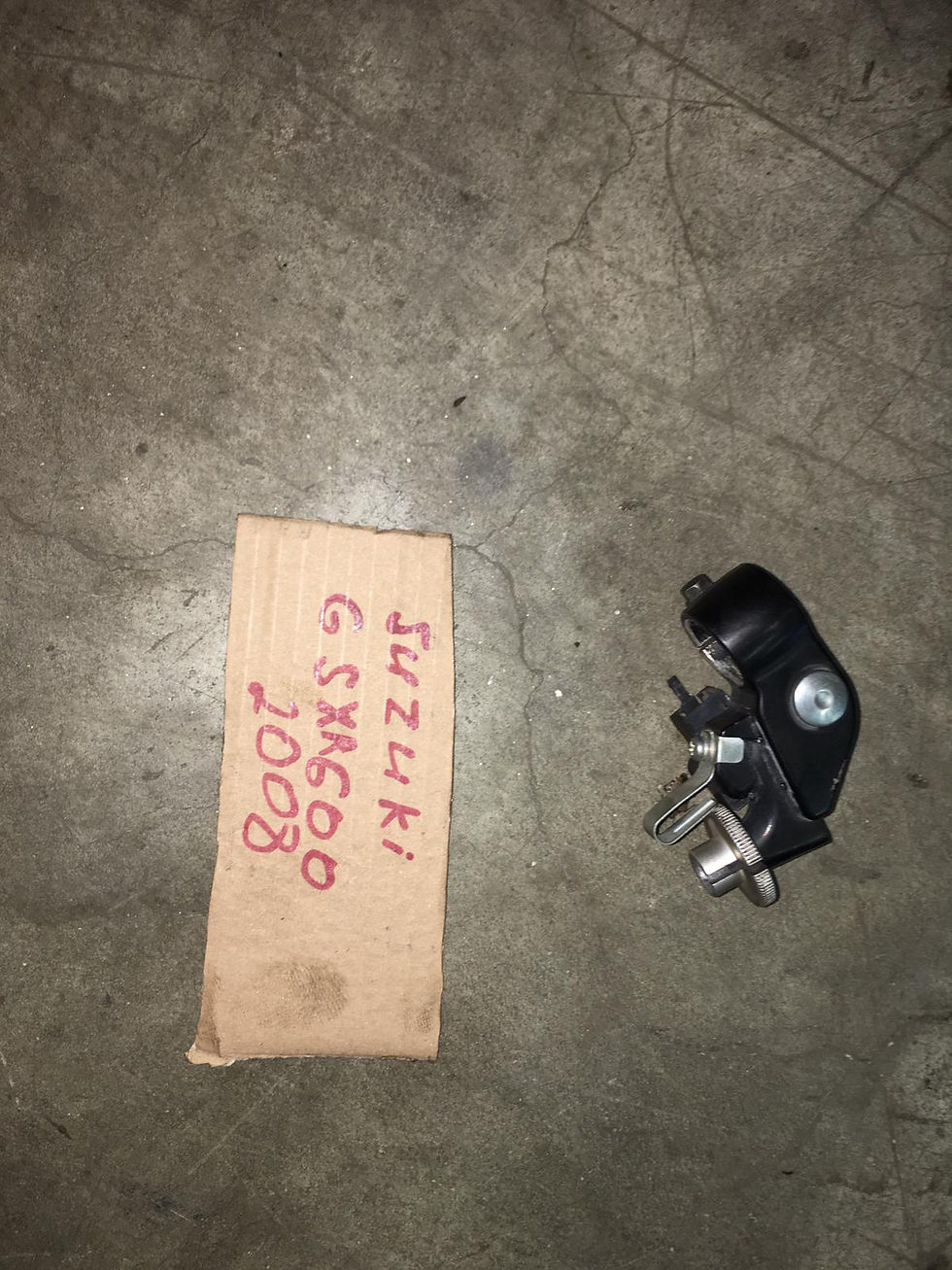 SUPPORTO LEVA FRIZIONE USATO SUZUKI GSX-R 600 K8