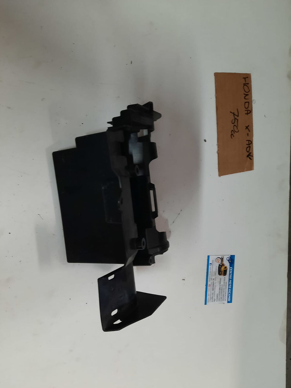 PLASTICA VANO PORTA BATTERIA USATO HONDA X ADV 750 2017