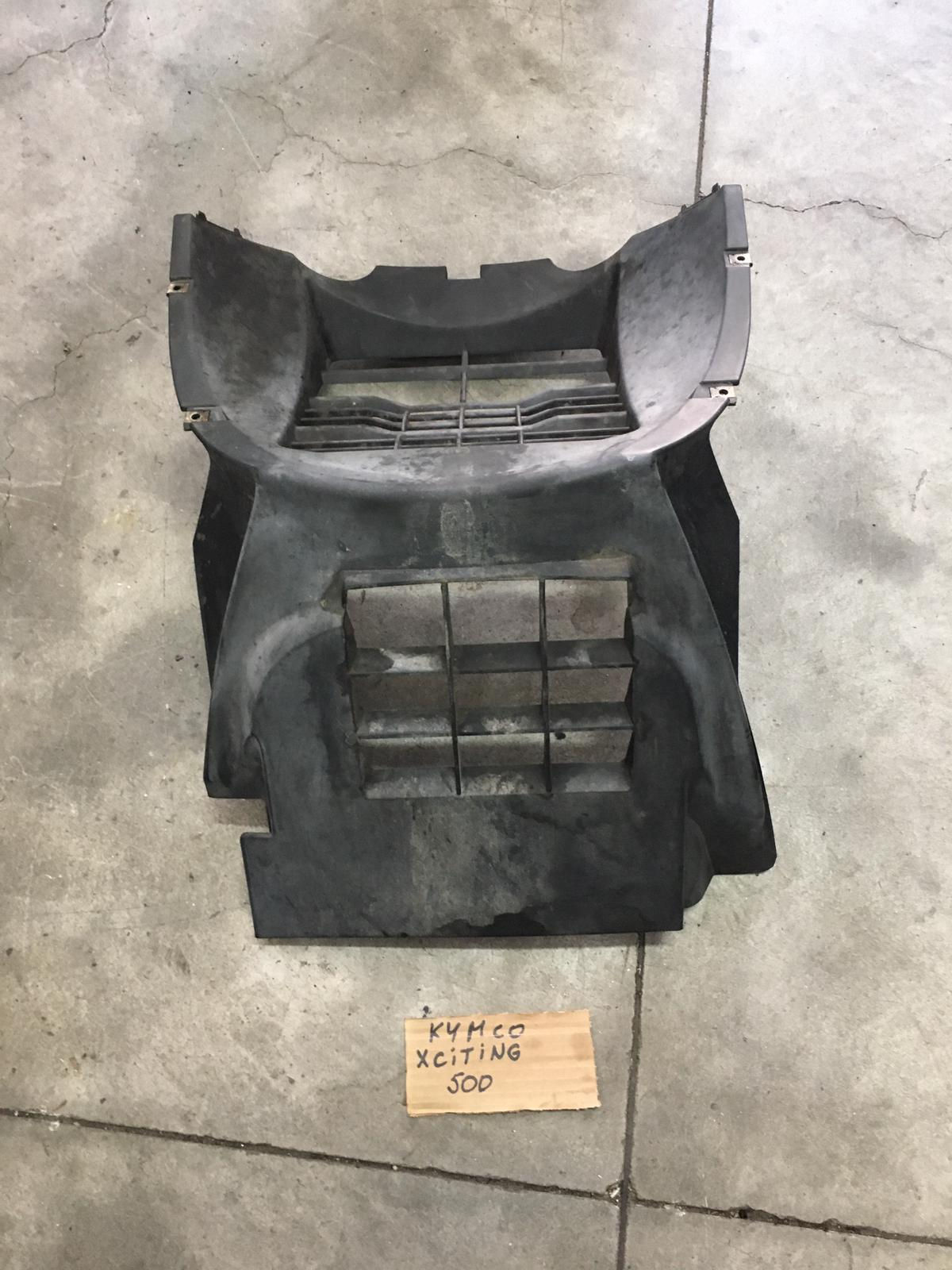 PLASTICA GRIGLIA RADIATORE USATA KYMCO XCITING 300 500cc