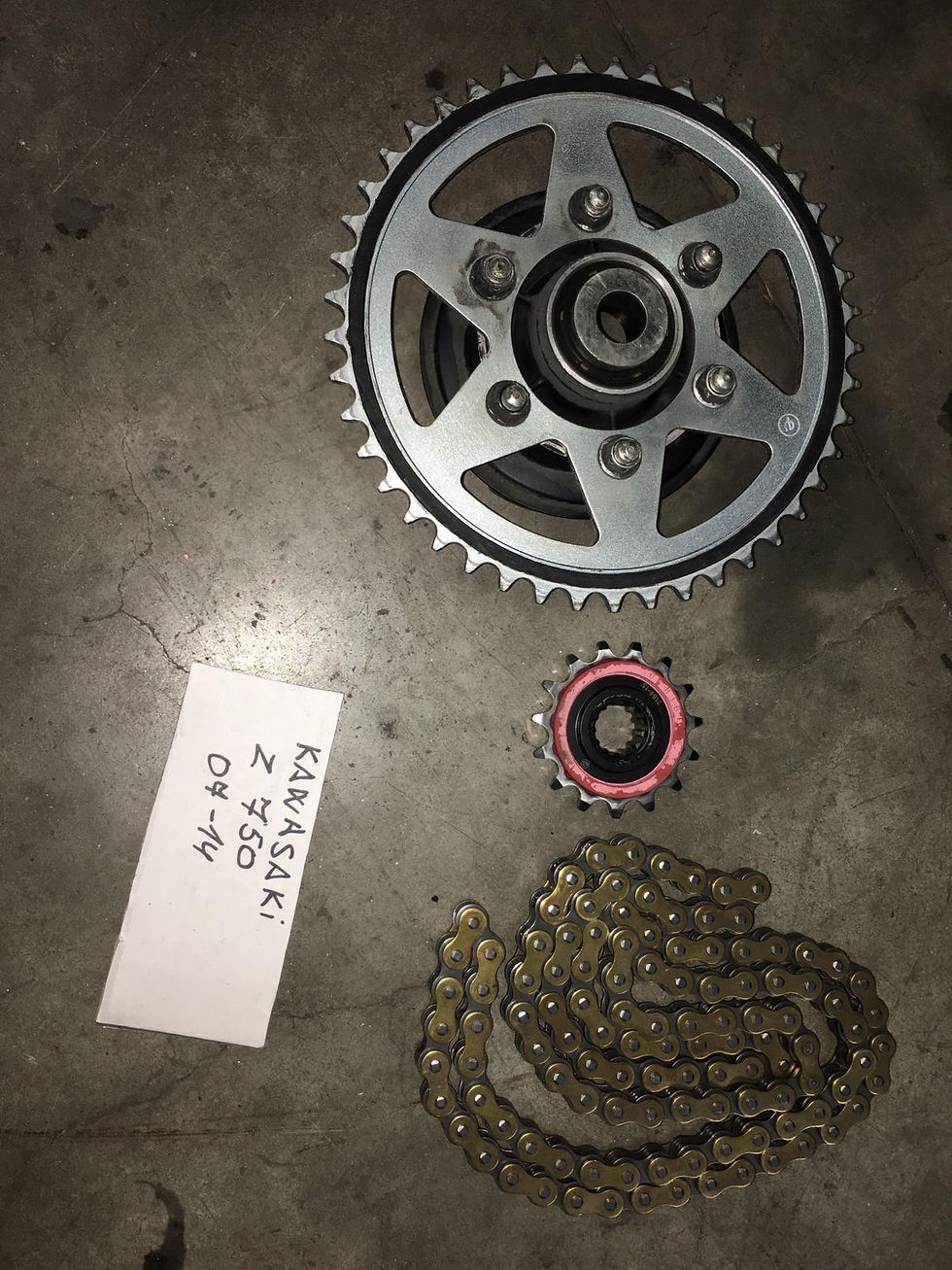 CATENA CORONA PIGNONE USATI KAWASAKI Z 750 06-14
