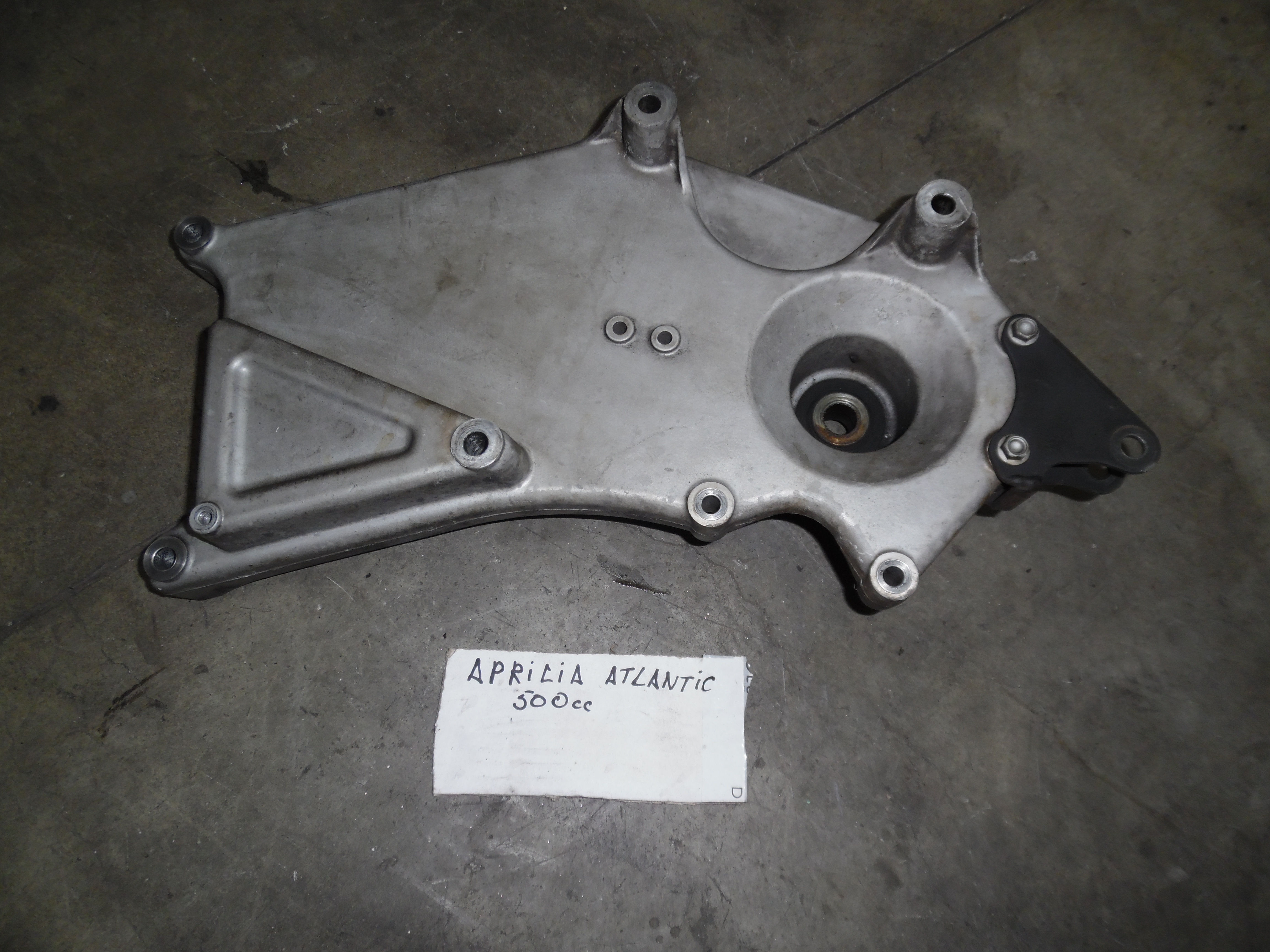 STAFFA SUPPORTO MARMITTA USATA APRILIA ATLANTIC 500 1° S