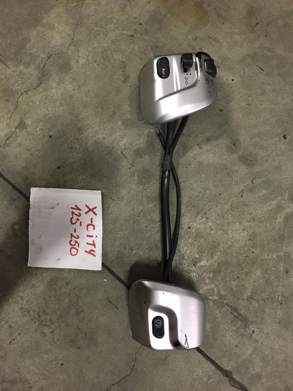 COPPIA DEVIO LUCI USATO YAMAHA X CITY 125 250