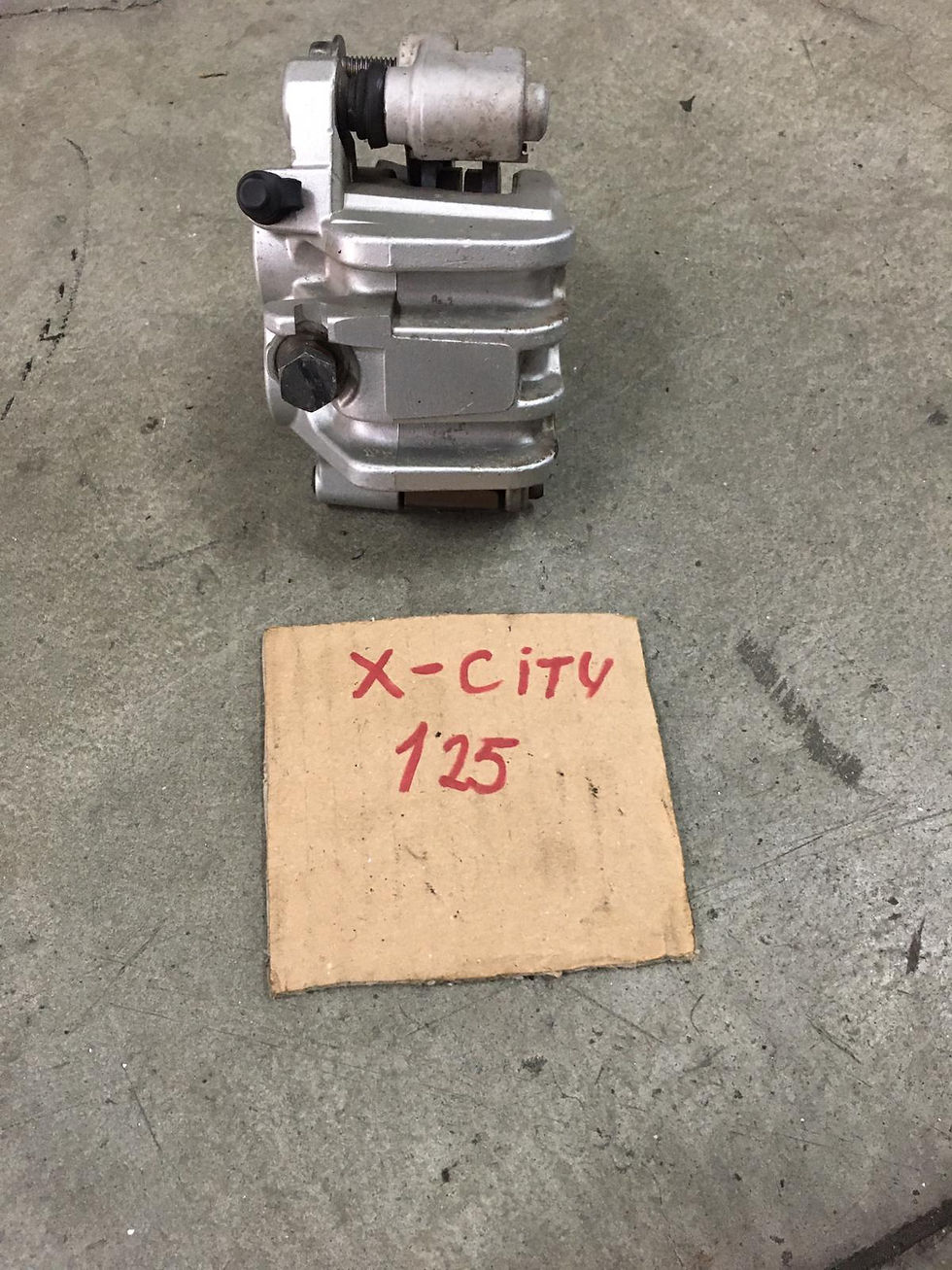 Miniatura: PINZA FRENO ANTERIORE USATA YAMAHA X CITY - X MAX 125cc