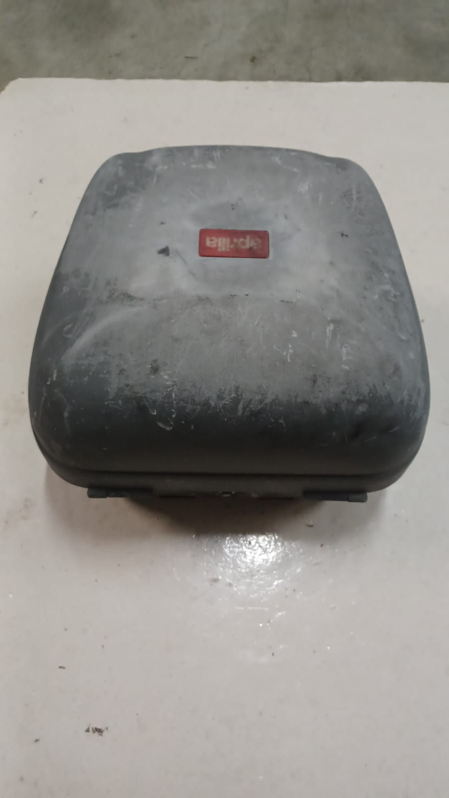 Miniatura: BAULETTO USATO MARCHIATO APRILIA PER LEONARDO 125 150 250 300