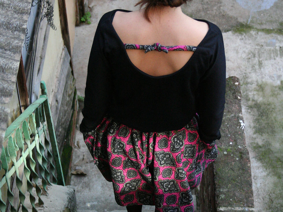 SUDADERA NEGRA