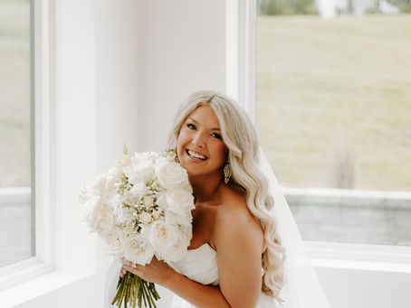 Just Engaged? Here's the First 10 Things Every Bride Should Do