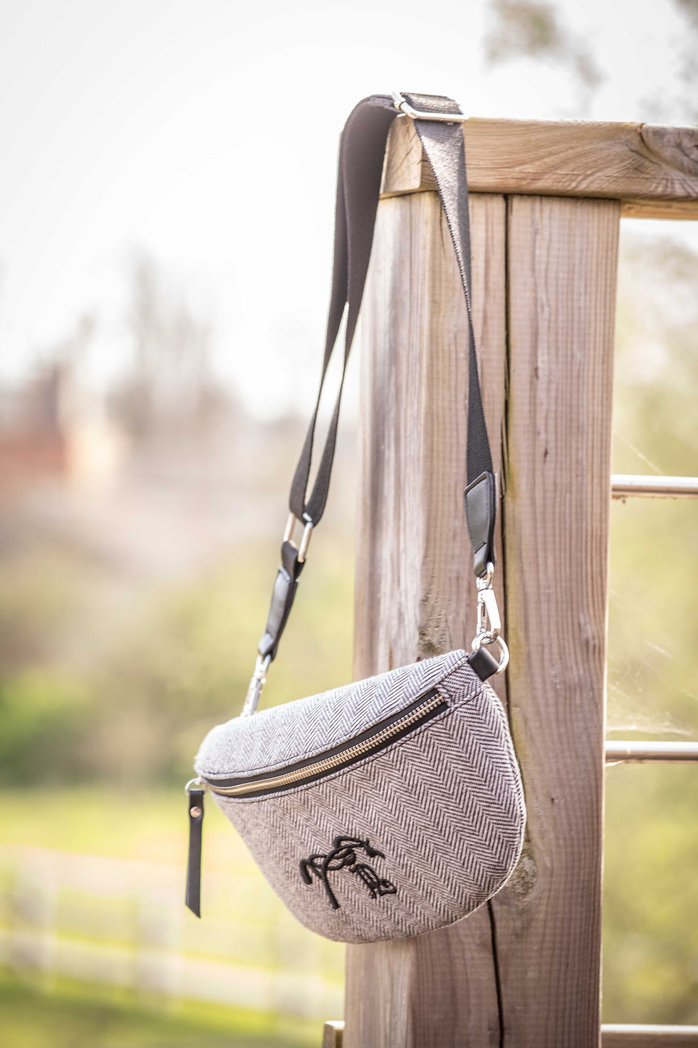 Penelope, Chevron fanny pack