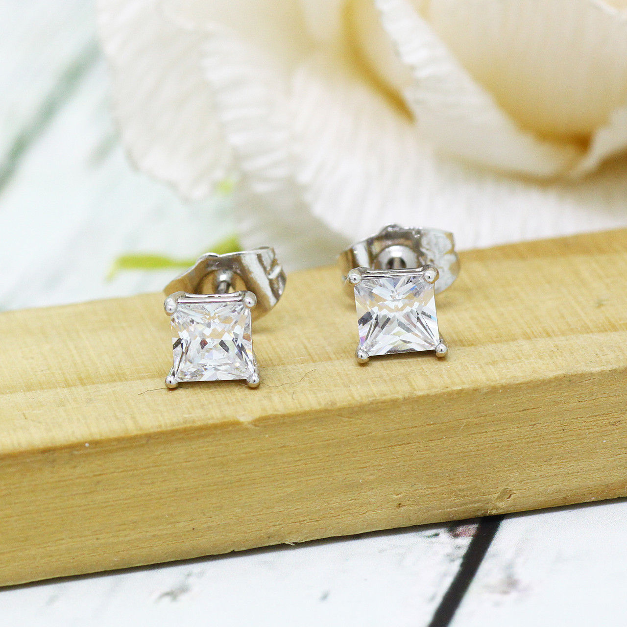 Серьги-гвоздики (4мм) V65787190780