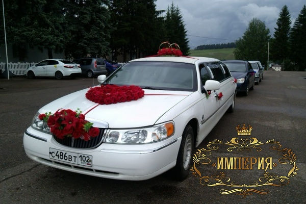 Thumbnail: Rental limousine Lincoln Town Car (6 places)