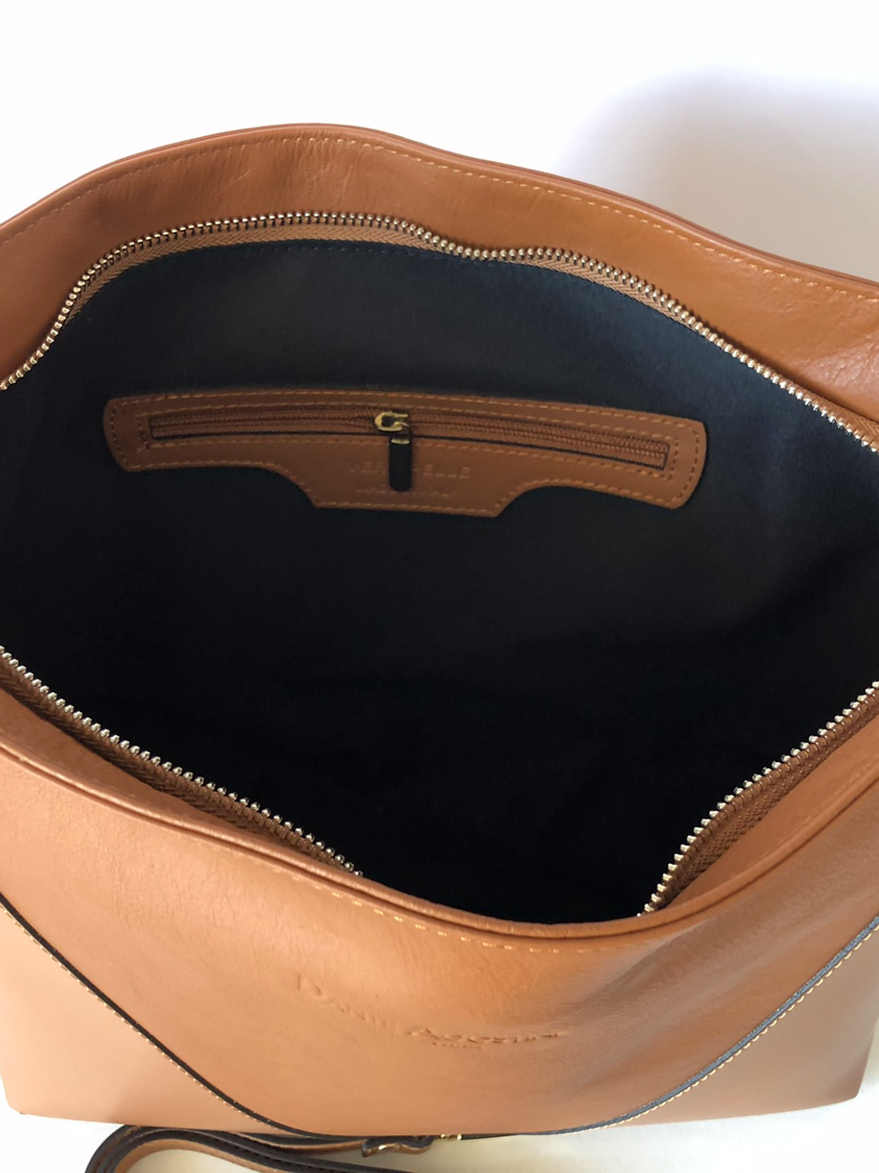 Miniatura: LAURA (гладкая телячья кожа)