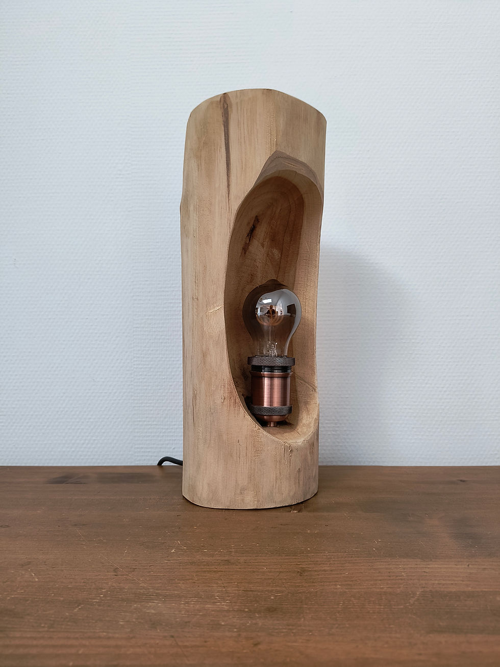 Thumbnail: TUBE - handgemaakte designlamp uit massieve teakstronk