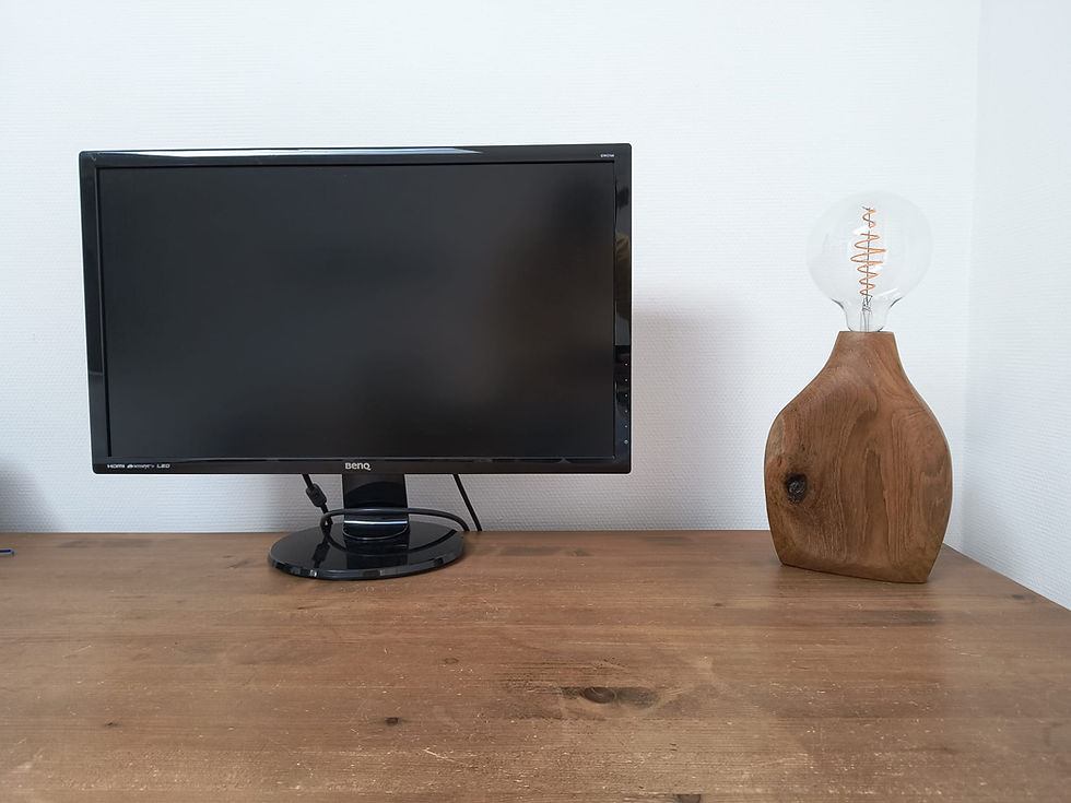 Thumbnail: VASE - Dimbare designlamp uit massief stuk teakhout