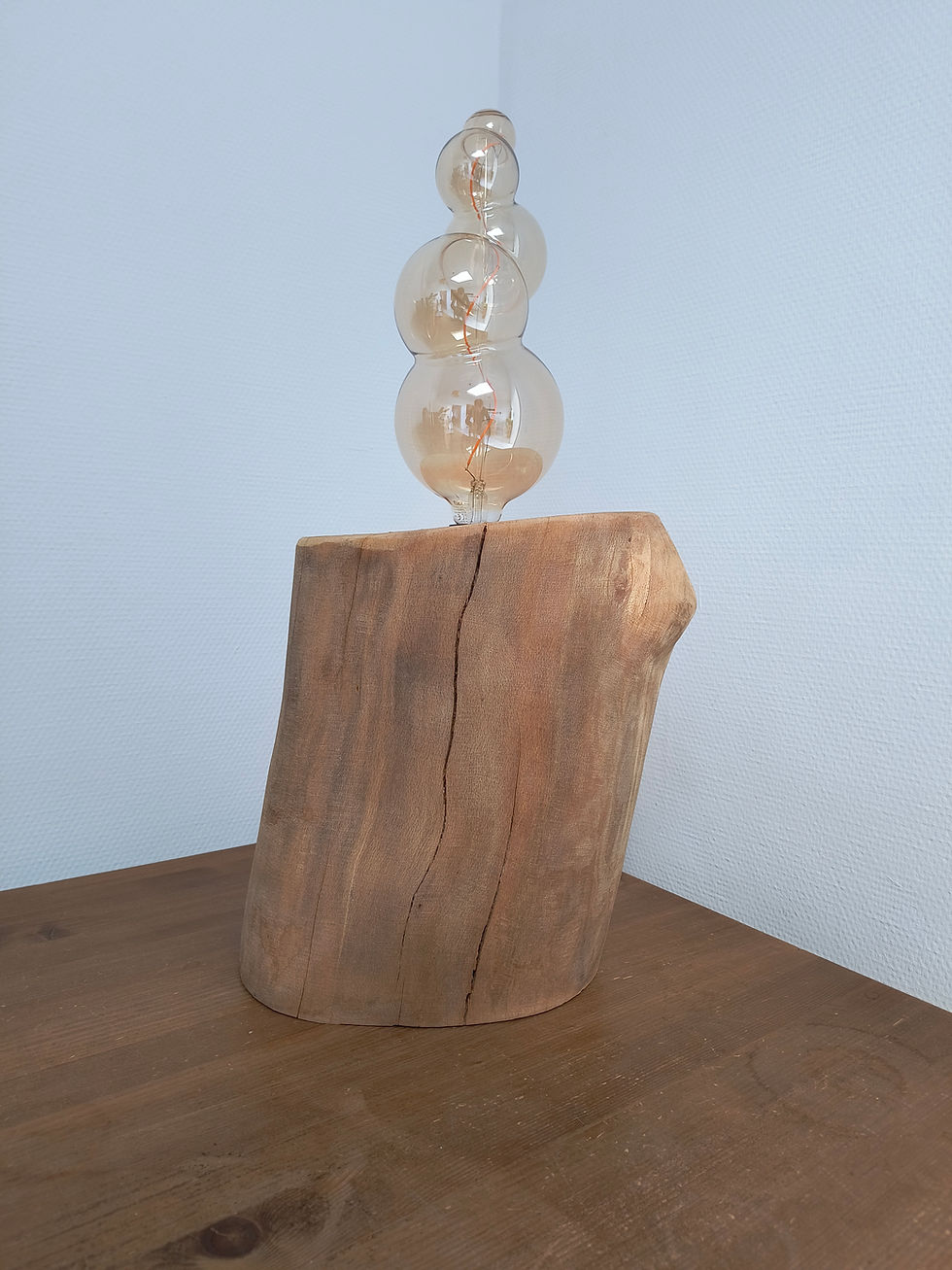 Thumbnail: IEP - designlamp uit massief hout met XXL LED