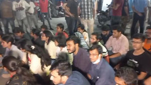 রোগী মৃত্যুতে মেডিকেল কলেজে উত্তেজনা, প্রায় ১৬ ঘণ্টা পর কর্মবিরতি তুললেন ইন্টার্নরা