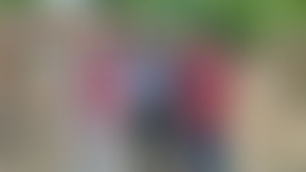 রাস্তা নির্মাণে নিম্নমানের সামগ্রীর ব্যবহার, কাজ বন্ধ করল বাসিন্দারা