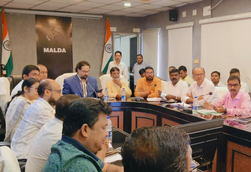 সরকার পরিবর্তনের পর প্রথম প্রশাসনিক বৈঠক