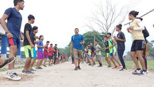 ভারতীয় সেনা তৈরি করতে বিনামূল্যে প্রশিক্ষণ দিচ্ছেন কম্যান্ডো
