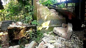 হঠাৎ বিস্ফোরণ, গুঁড়িয়ে গেল শৌচাগার