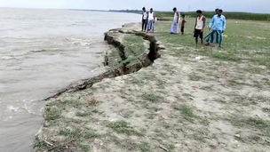ফের ভাঙন মানিকচকে, আতঙ্কে ঘুম উড়েছে স্থানীয়দের