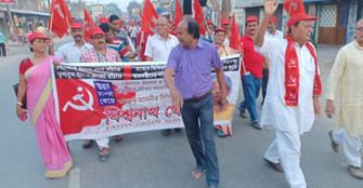 প্রচারে উত্তর মালদার সিপিএম প্রার্থী বিশ্বনাথ ঘোষ