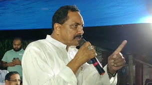 পঞ্চায়েতে বিরোধীদের বুথ ছাড়া করার হুমকি জেলা তৃণমূল সভাপতির