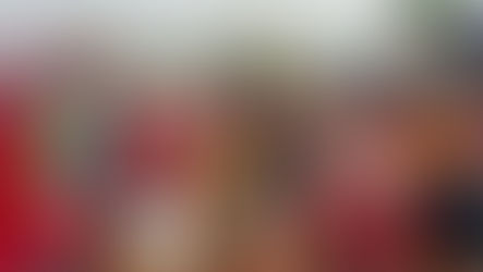 ওজনে কম রেশন, ডিলারকে ঘিরে বিক্ষোভ