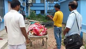 মেয়েকে গালিগালাজ! প্রতিবাদ করায় খুন বাবা
